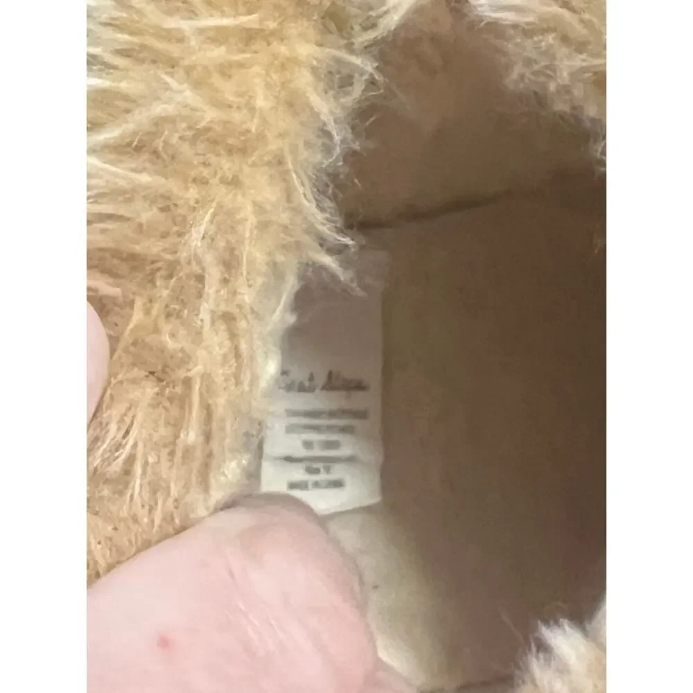 Girls Size 12 Ugg Style Boots Slippers Very good used condition